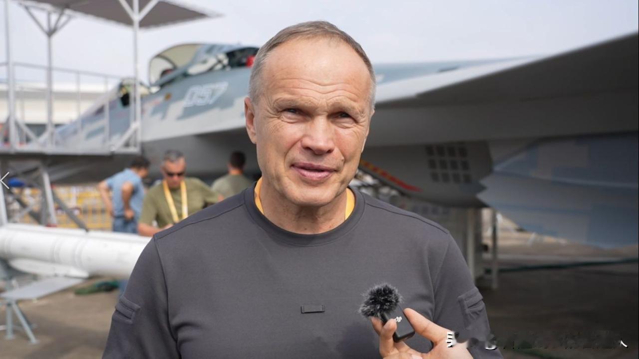 俄罗斯飞行员来南昌，带走的最“硬核”装备是什么？不是苏-35的订单，而是一个“东