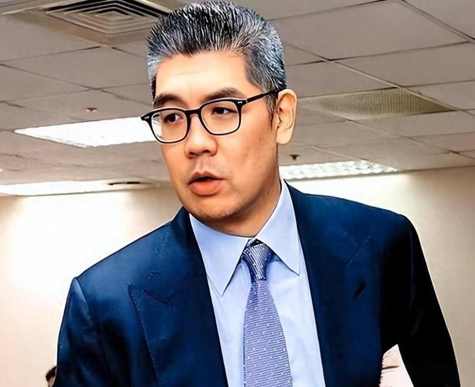 连胜文公开对郑丽文“训话”：引恩师经验划红线，防即兴失言毛病郑丽文访大陆行前