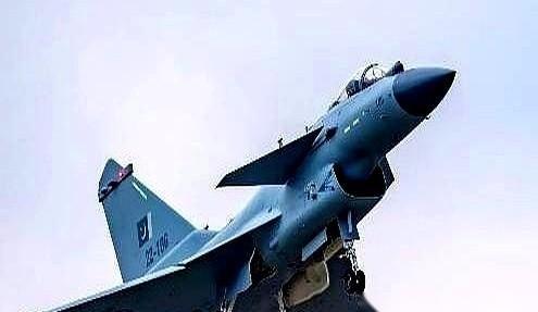 那笔差点就签了的歼10订单，现在回头看，真是一身冷汗。要是当年那批飞机真卖给了伊