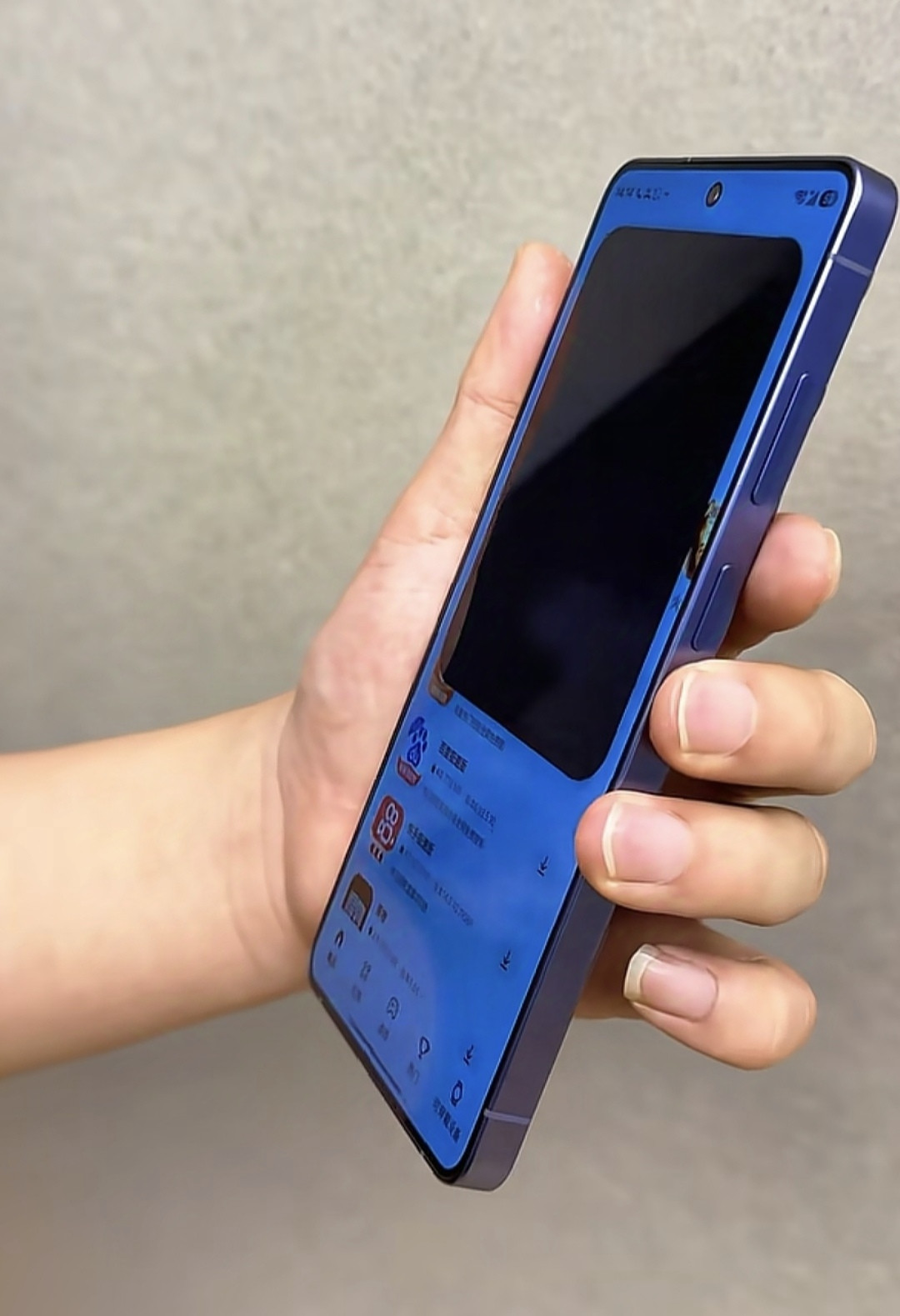 屏幕内容会“隐身”！不愧是全球最顶级的屏幕巨头，三星已经第9次引领手机行业！