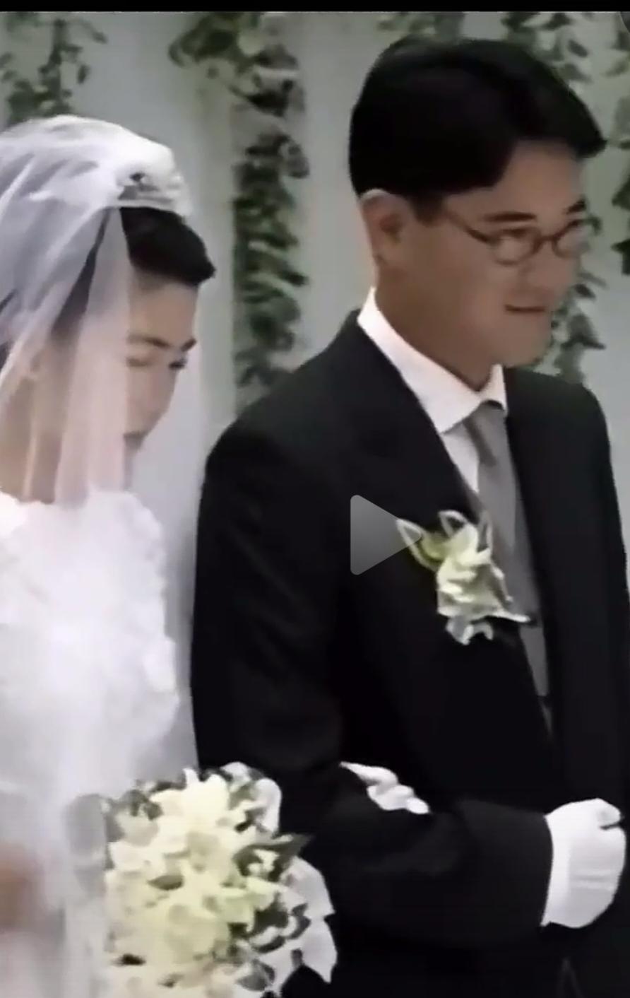 1998年，三星集团的太子娶了大象集团千金林世玲。这场豪门盛宴，可谓是惊动了当时