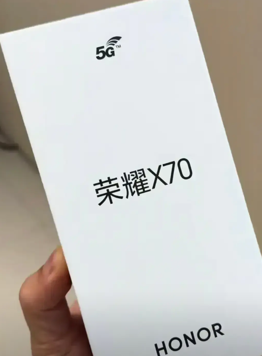 配置全部曝光！荣耀X70真机出炉，就差一个价格了目前线下门店已经有展机了，只