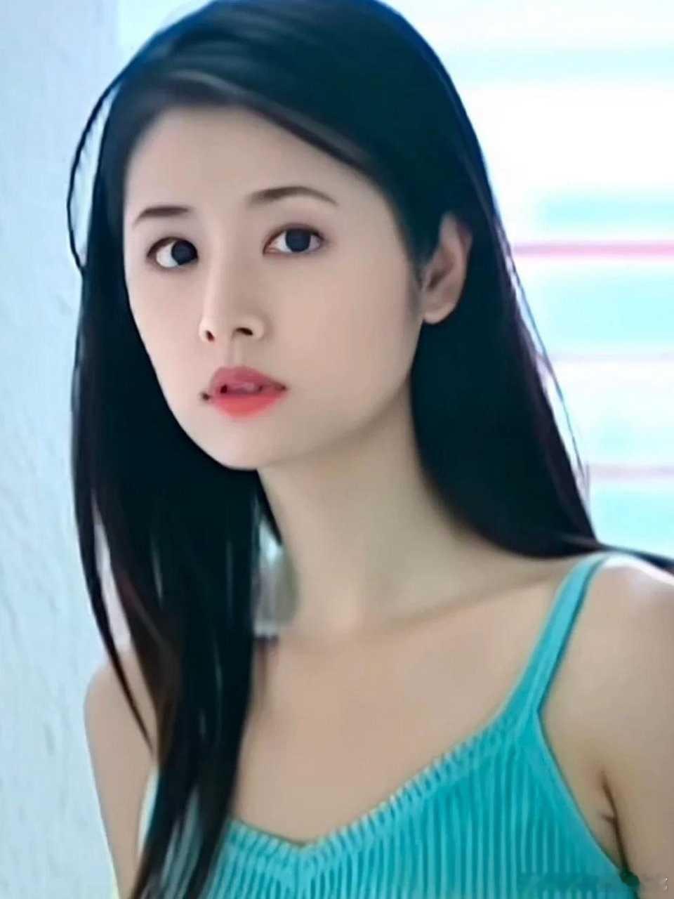 1.倪妮其实知道当年花少2里发生の很多事情，当时井柏然复述了超多细节，比甄嬛传还要精彩。2.王一博在