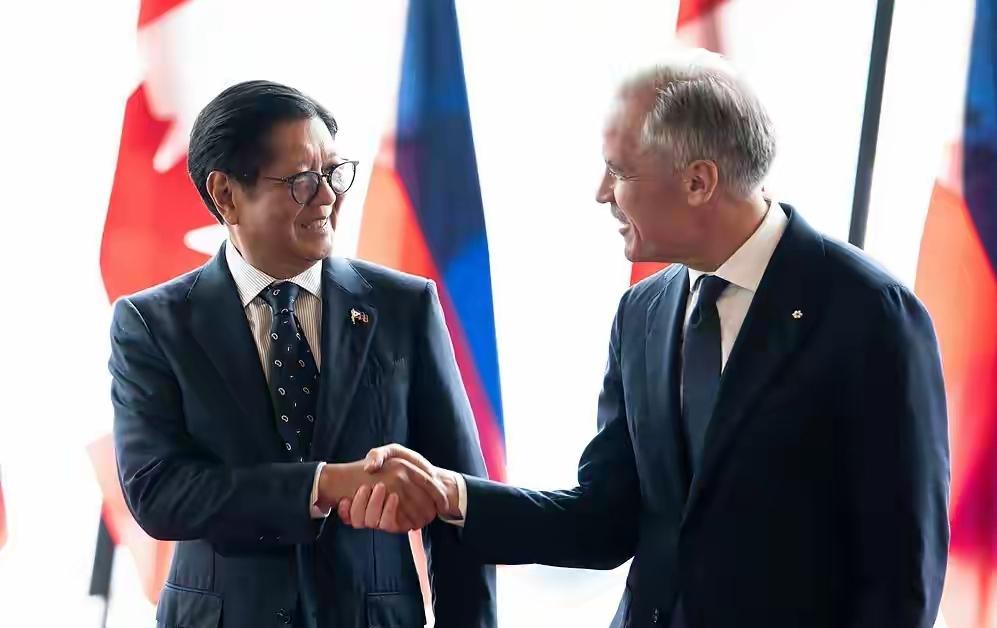 菲律宾总统马科斯访问加拿大，会谈期间加拿大总理卡尼重申加方对2016年“南海仲裁