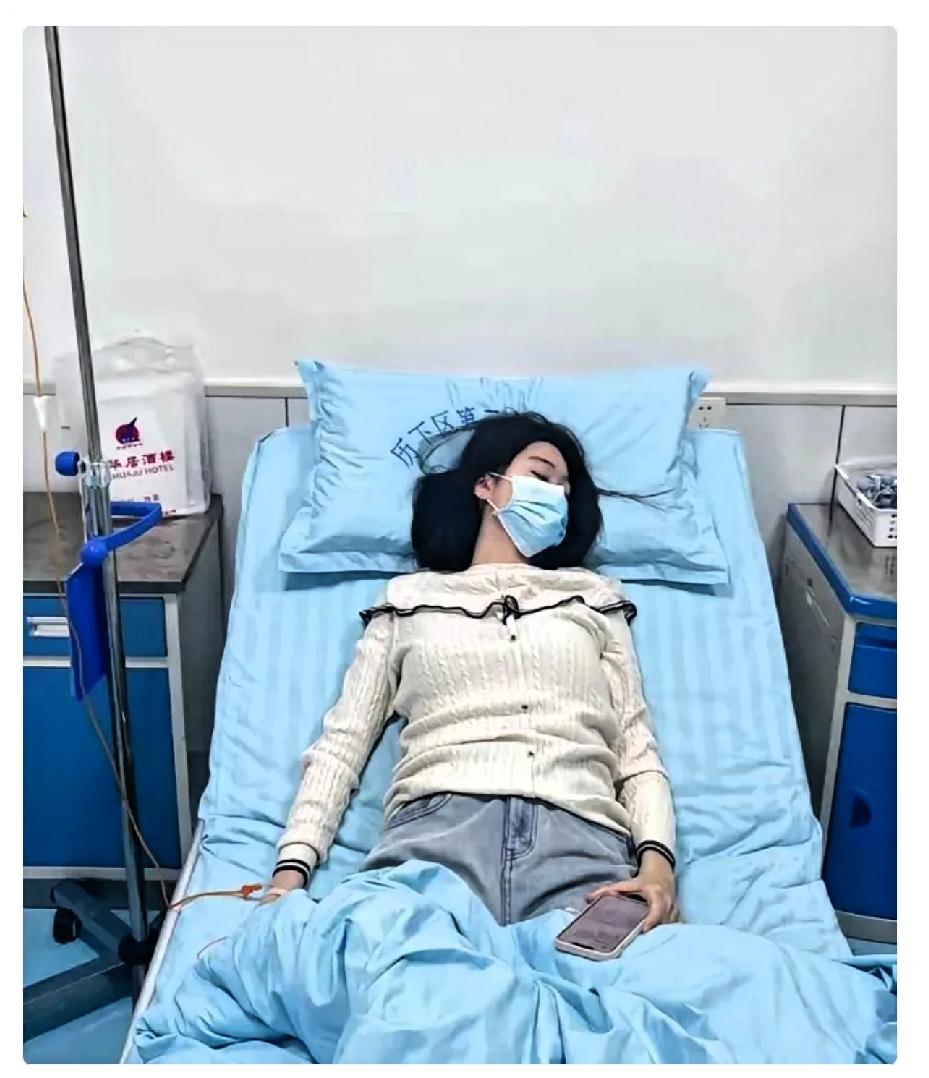 一个17岁的女孩，因为拉肚子去医院，结果肠镜一做，医生沉默了。从肛门口到整个