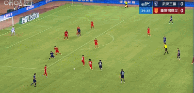 武汉三镇vs重庆铜梁龙第40分钟，武汉三镇进球！！！绍尔！！！武汉三镇1-0重