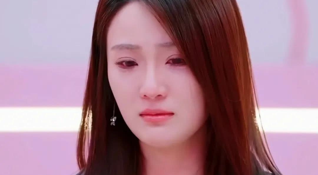 张凯丽女儿被胡彦斌、郝蕾拒绝后大哭…张凯丽女儿张可盈表演时被郝蕾选中邀请