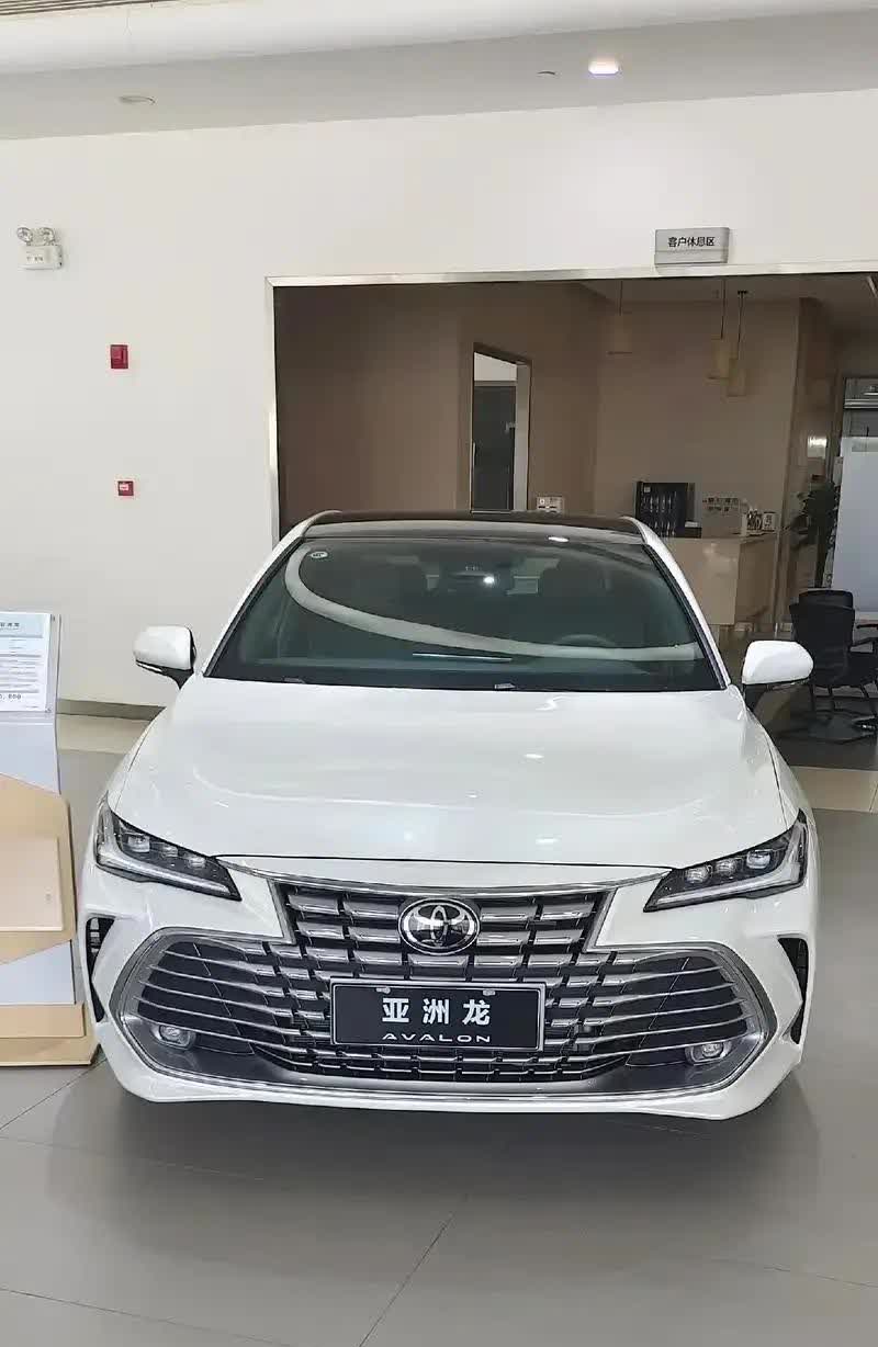 早上好想换车了打算在亚洲龙和凯美瑞还有雅阁之间选择一款亚洲龙和凯美瑞
