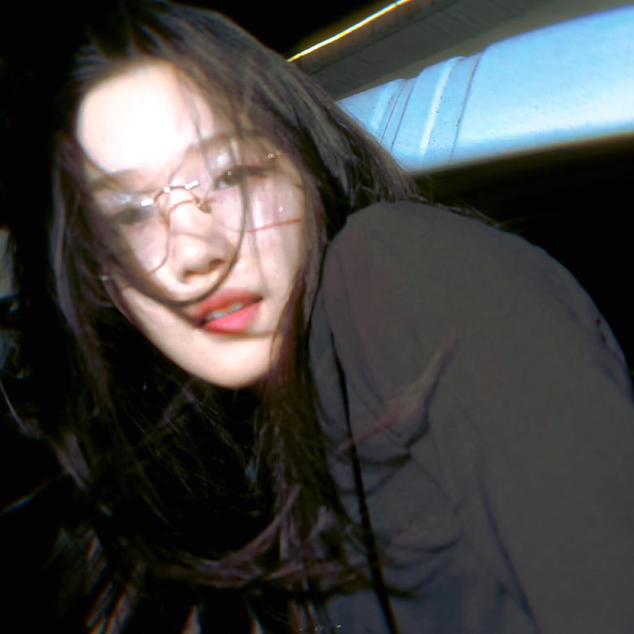 -𝐰𝐞𝐜𝐡𝐚𝐭女生头像｜氛围感｜ins风陈都灵·卢昱晓·向涵之