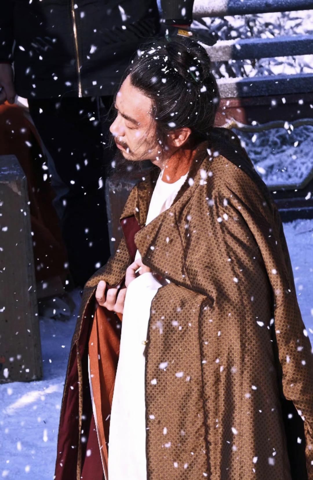 别被“小鲜肉”标签骗了！他一出手，才是真·功夫皇帝！史书里的赵匡胤，可不是文