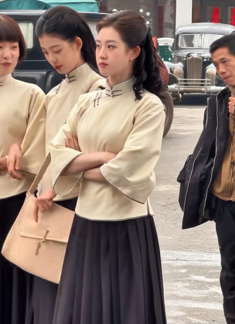 大家发现了吗《玉簟秋》好像一直在拿女二郭宇欣炒热度，各种路透都是郭宇欣的，男女