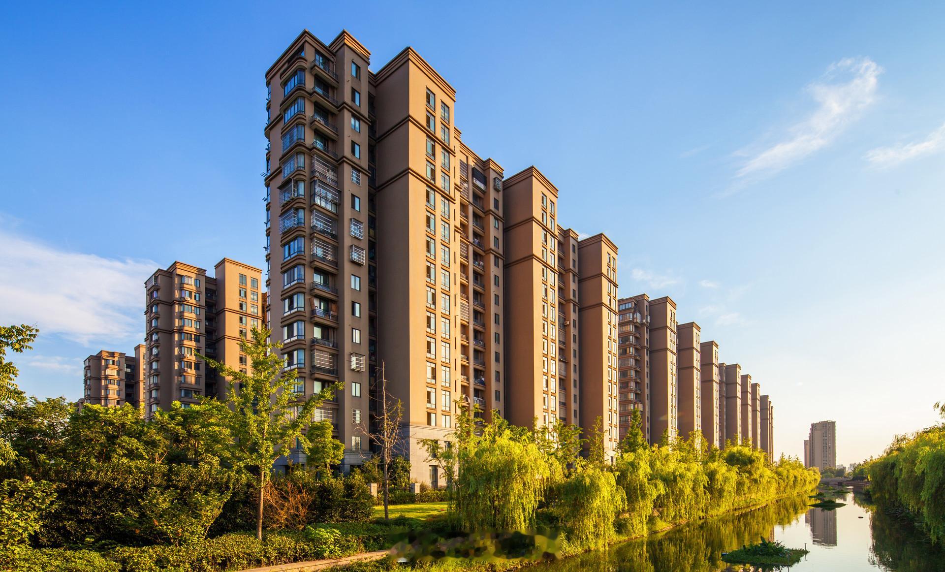 广州拟全面取消限购限售限价挺好的让住房的价格回归常态，其实感觉很多地方二手和新