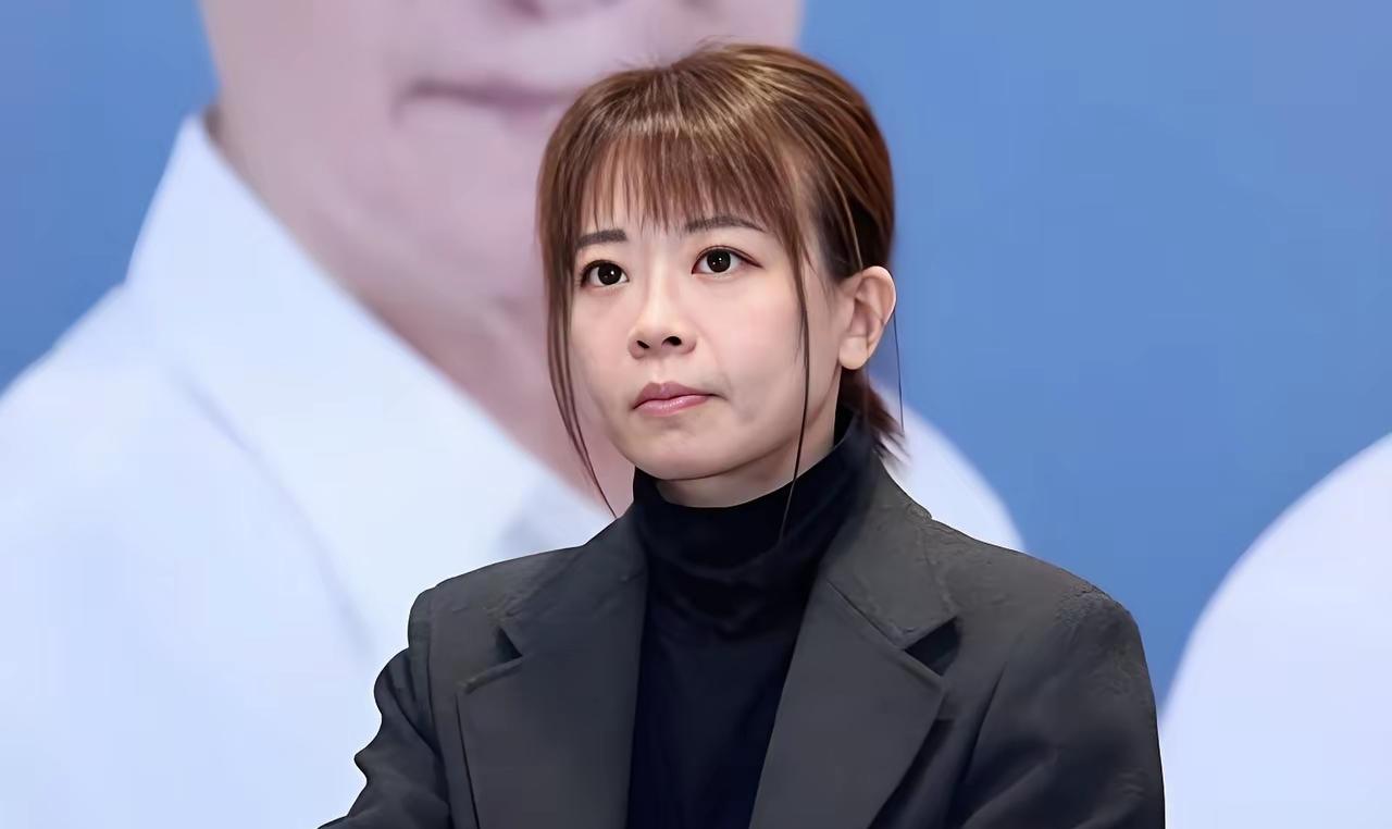 江怡臻宣布弃选新北市议员，传将担任李四川竞办主任！郑丽文面临主委、发言人双辞局面