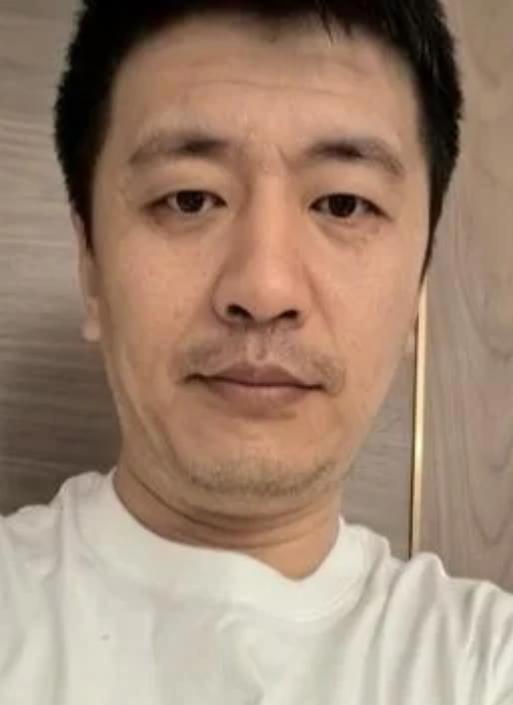 张雪峰那件事出来之后我医生朋友丢给我一句话我后背当场就凉了他说：长期