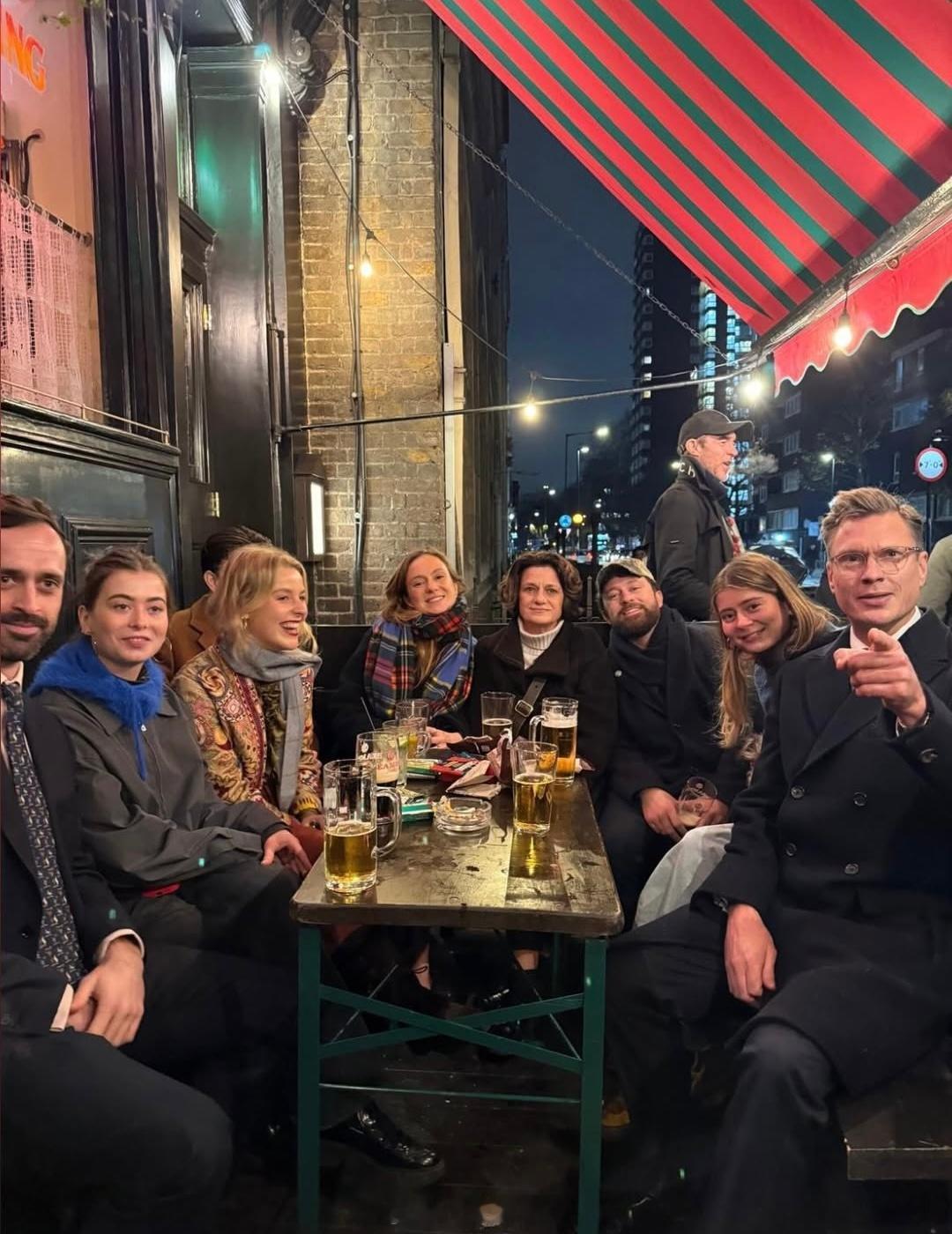 英国王室就在刚才，肯特公爵爱德华王子的孙女LadyMarinaWinds