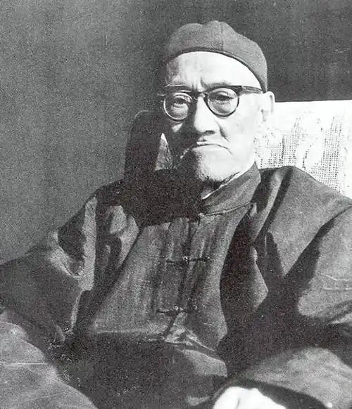 1934年，42岁的妻子因为难产而死，儒学大家梁漱溟却在妻子的悼词中说："我和她