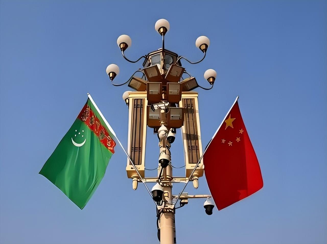 土库曼斯坦这波操作，真把全球看了个目瞪口呆。曾被西方盯着喊“债务陷阱”的81亿美