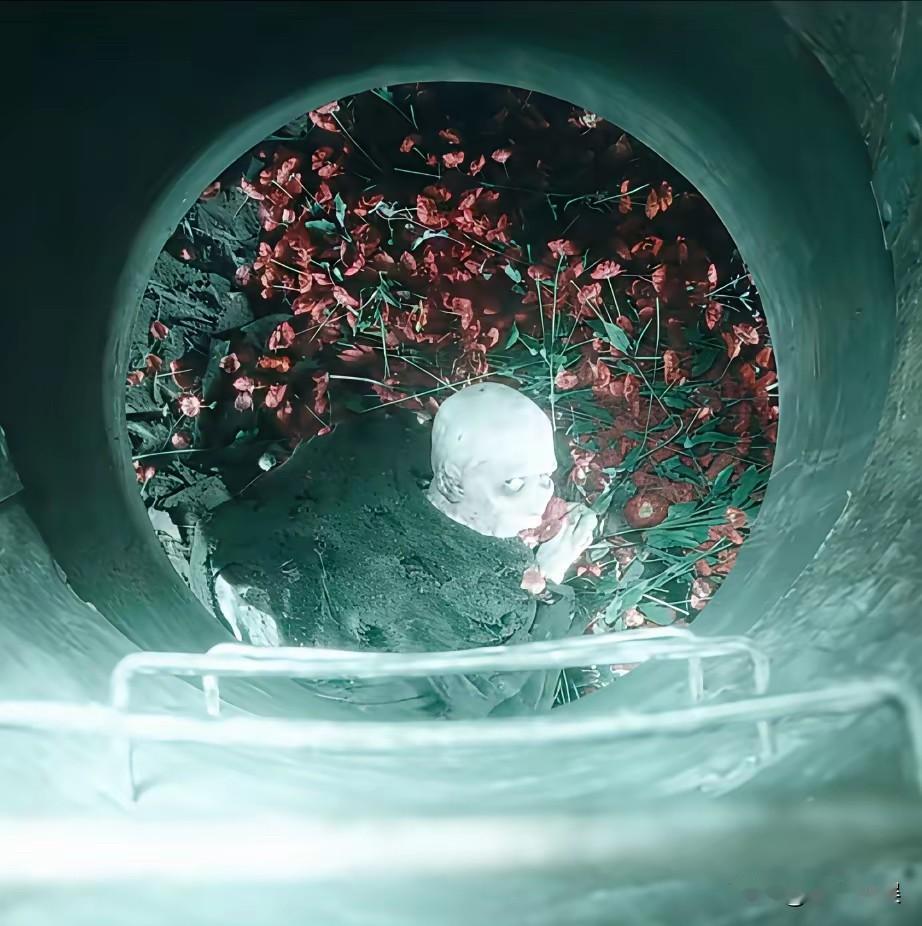 网友说这是易烊千玺？简直让人不敢相信。易烊千玺这是拍的什么电影？怎么会是以这