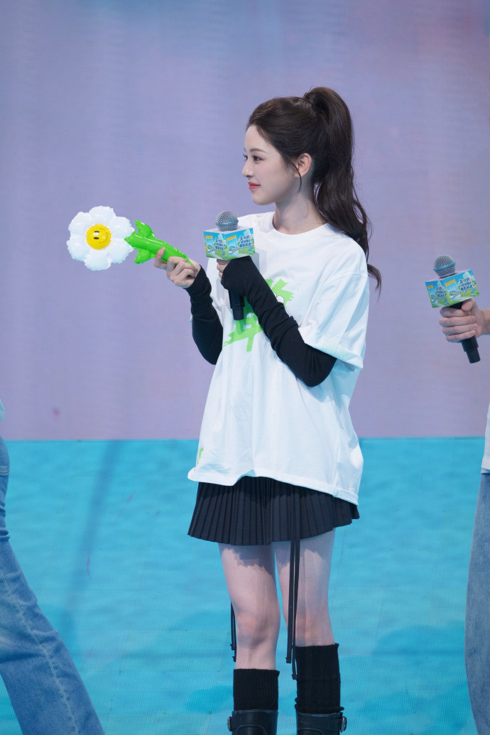 1、杨超越、董思成主演的《今天是太阳雨》暂定8月芒果tv播出。2、向涵之接下来会