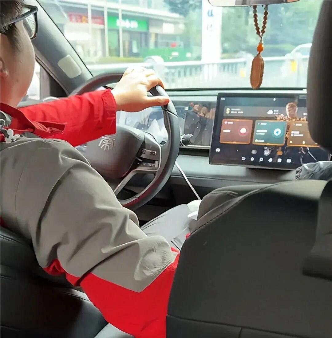 车主辱骂员工、一年报警10次，谈好和解又反悔，网友怒了合肥庞先生薅4S店羊毛