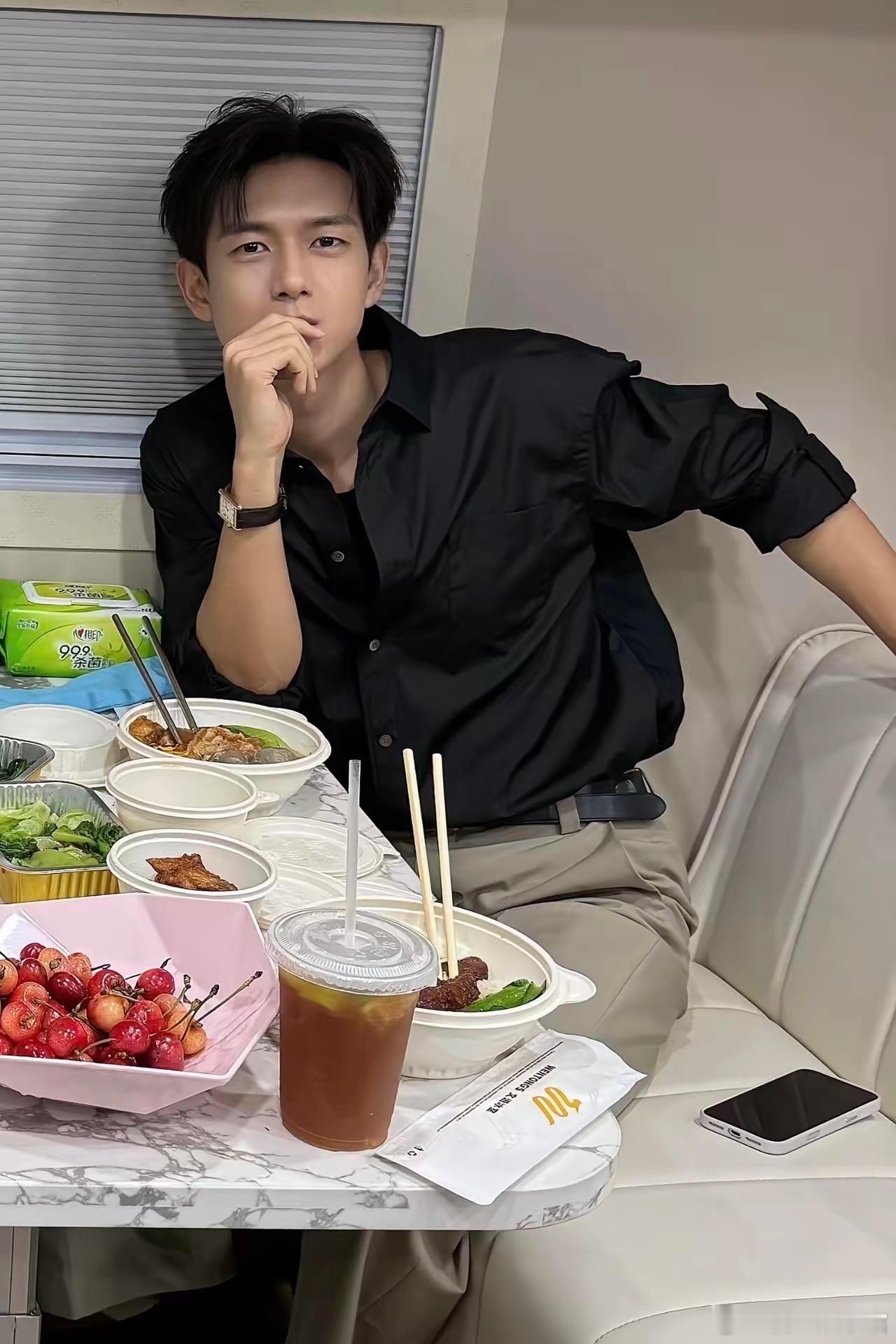 明星吃饭都这么素吗