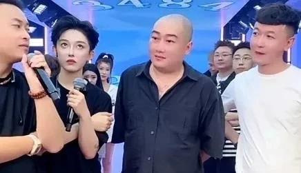 洋逐一点评骡子、一哥、王小佳等众徒性格特点。仙洋欣慰看到骡子