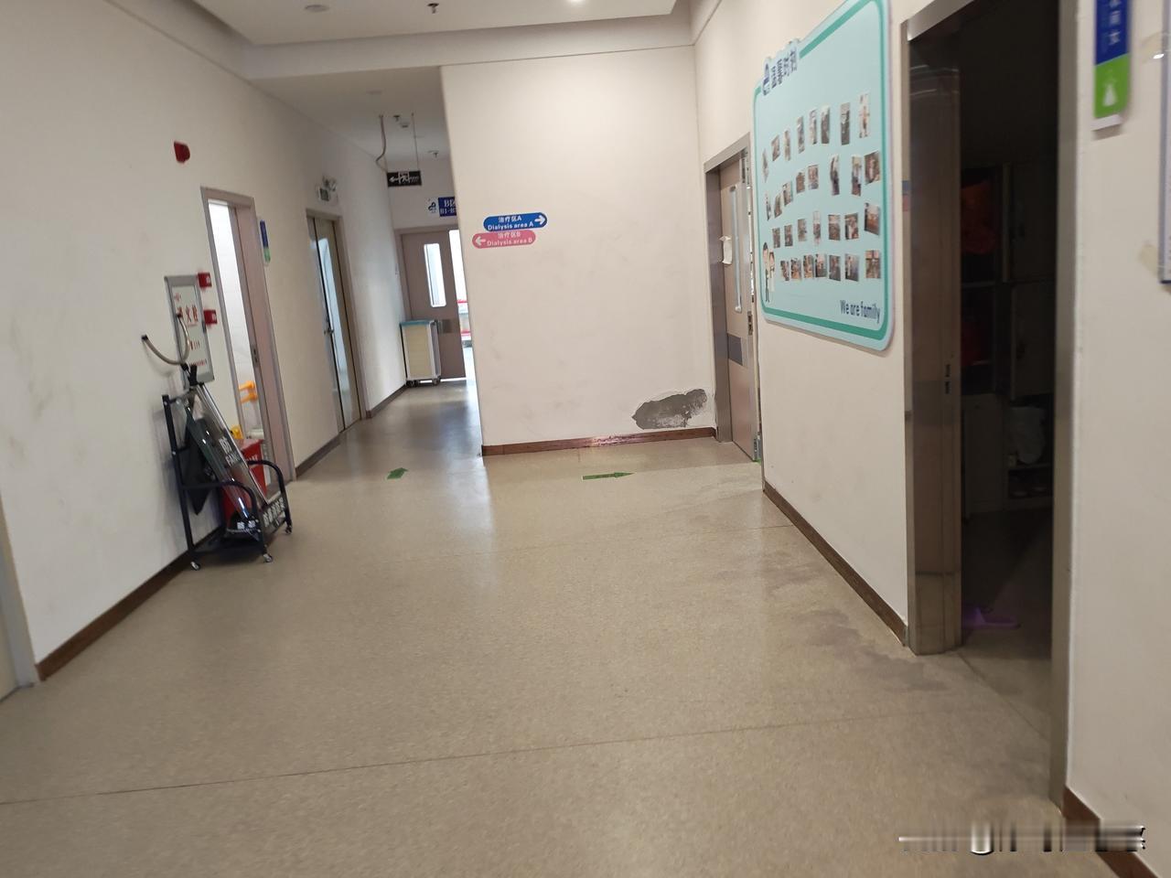 透析室又一牛人，血钾高达8.0快下机时，下午班的透友就进来了，今天我所在区少了