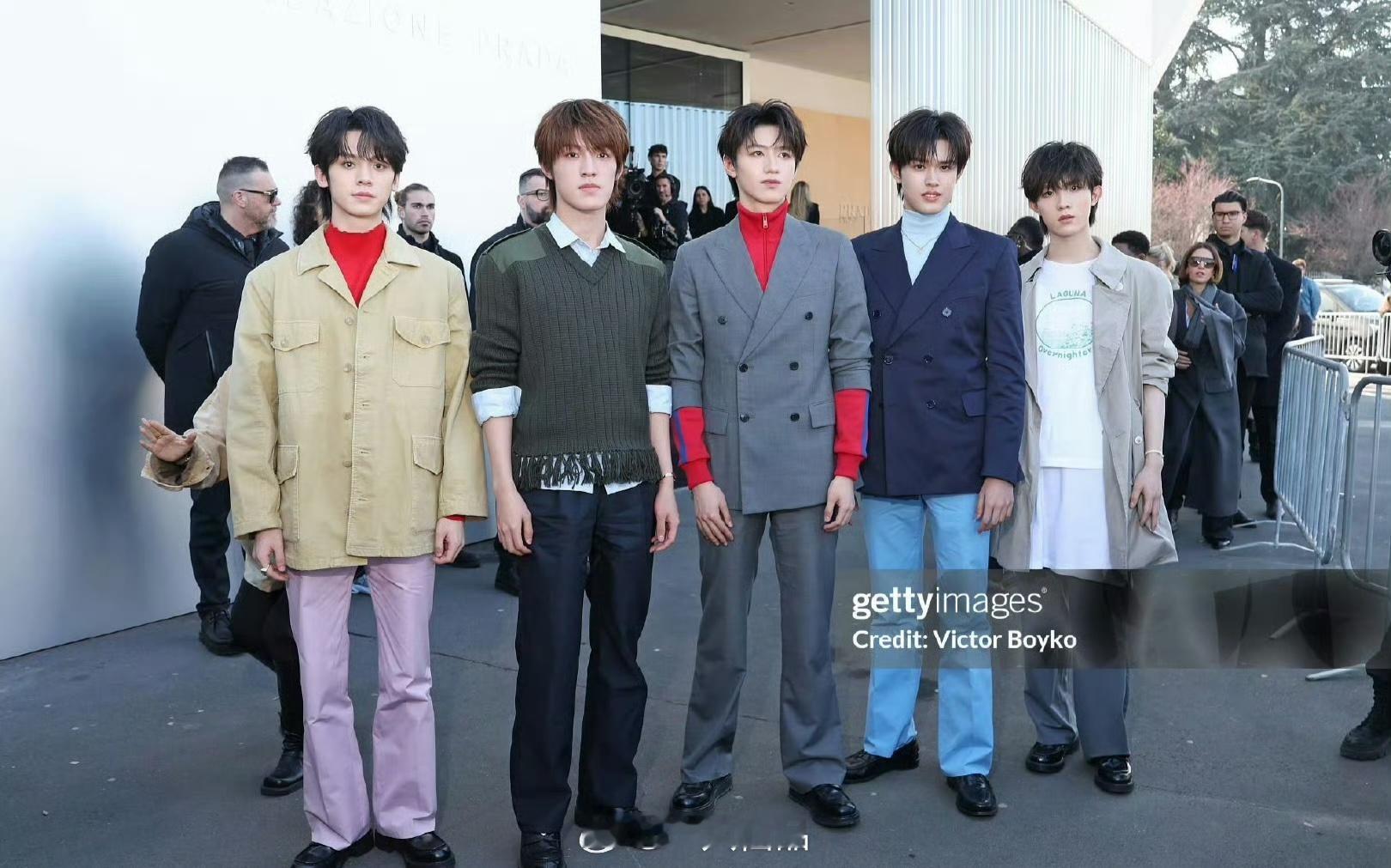 TOP登陆少年团G社生图我靠，C位队长朱志鑫好帅啊Prada大秀米兰时装周