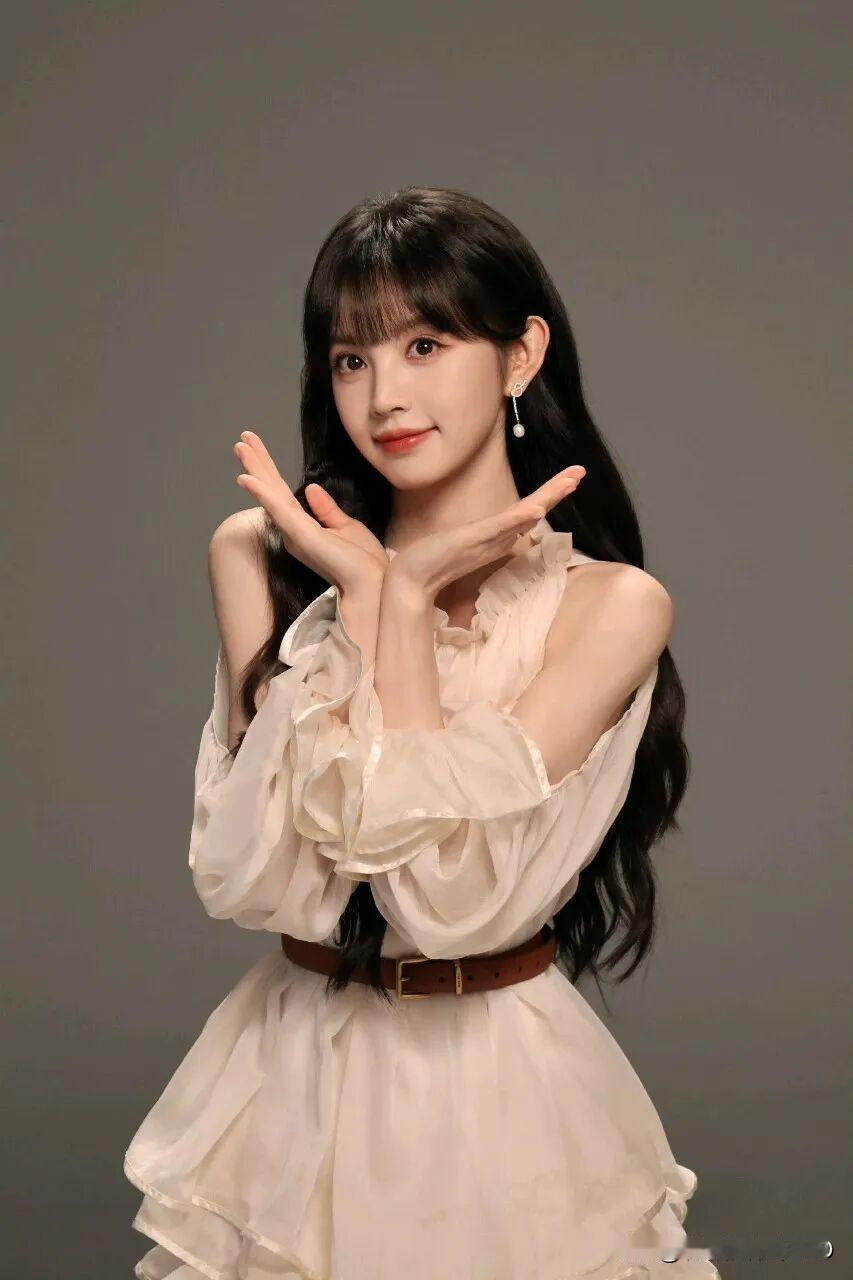 田曦薇的甜美可爱