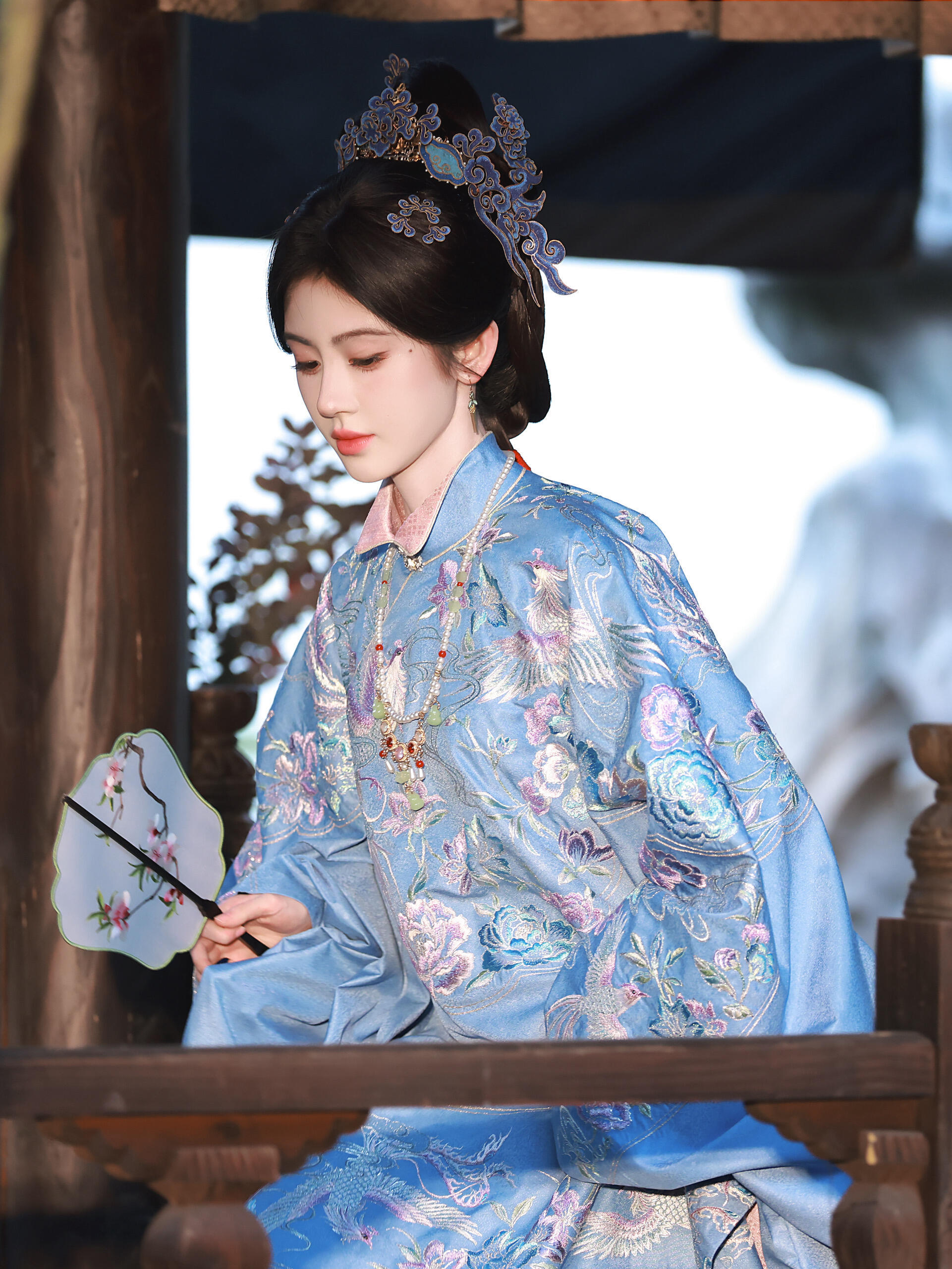这两套衣服还挺好看的