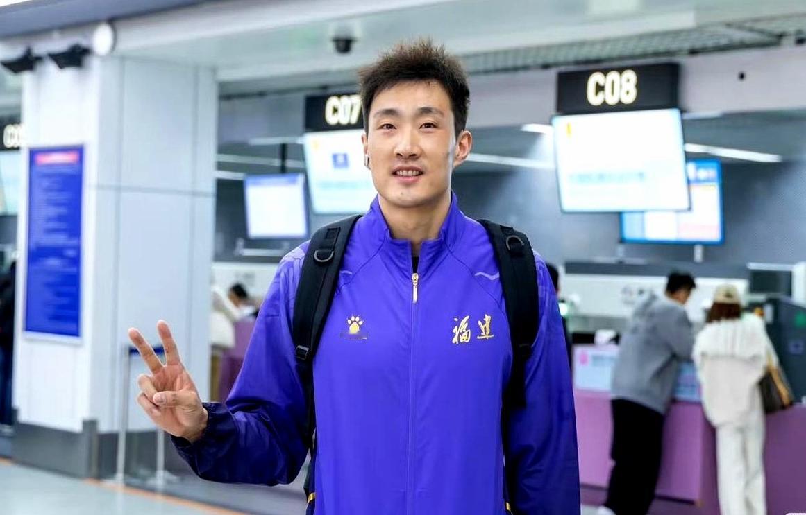 福建队在全运会男排半决赛3-1击败上届季军浙江队，时隔42年再进全运会决赛，将与