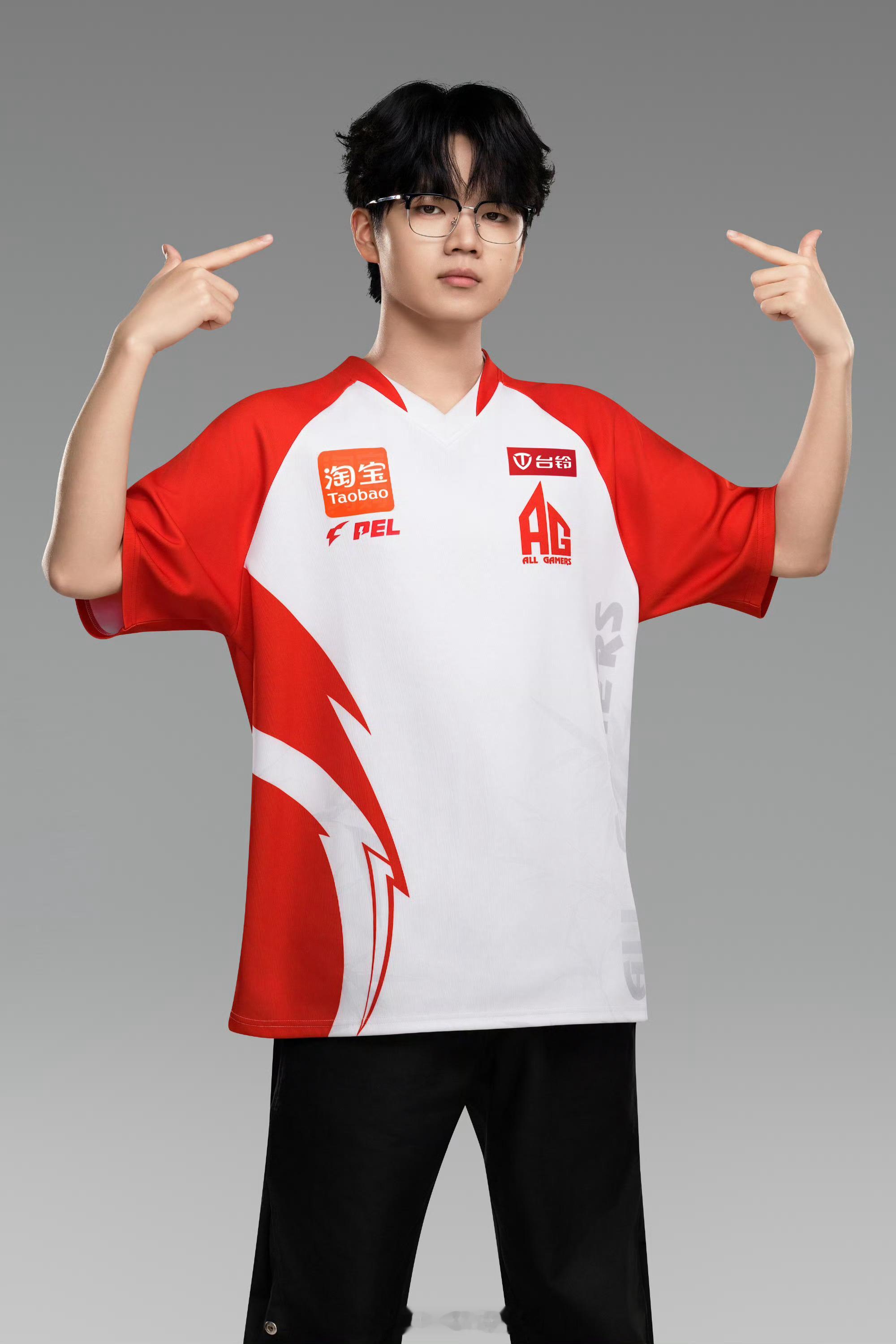 亚运四人小队集结完毕！亚运结束后，咱们五小糕ID后缀都是名字啦PEL第一个全队伍