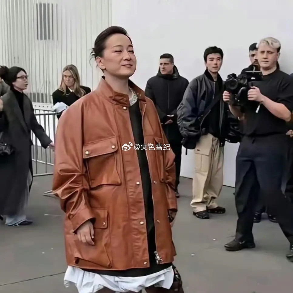 唉，贾玲的衰老真是一瞬间的事​​​