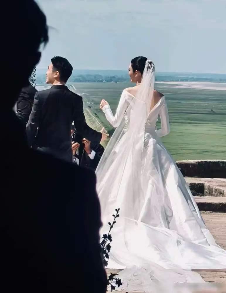 守着钱不放手，到底守住了什么？15亿资产，三太陈婉珍只给子女生活费，子女每月只