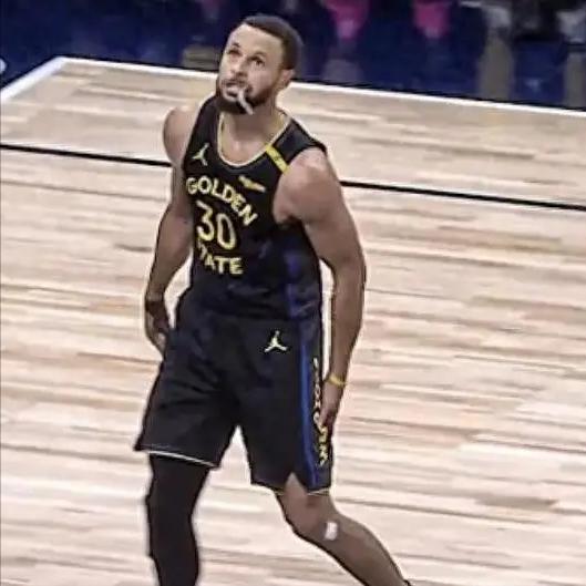 NBA真成了“剩者为王”了：8强球队核心伤病情况：骑士：米切尔脚踝扭伤，出