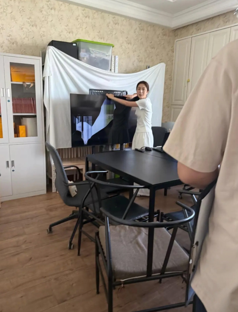 领导…..好像开不了会了
