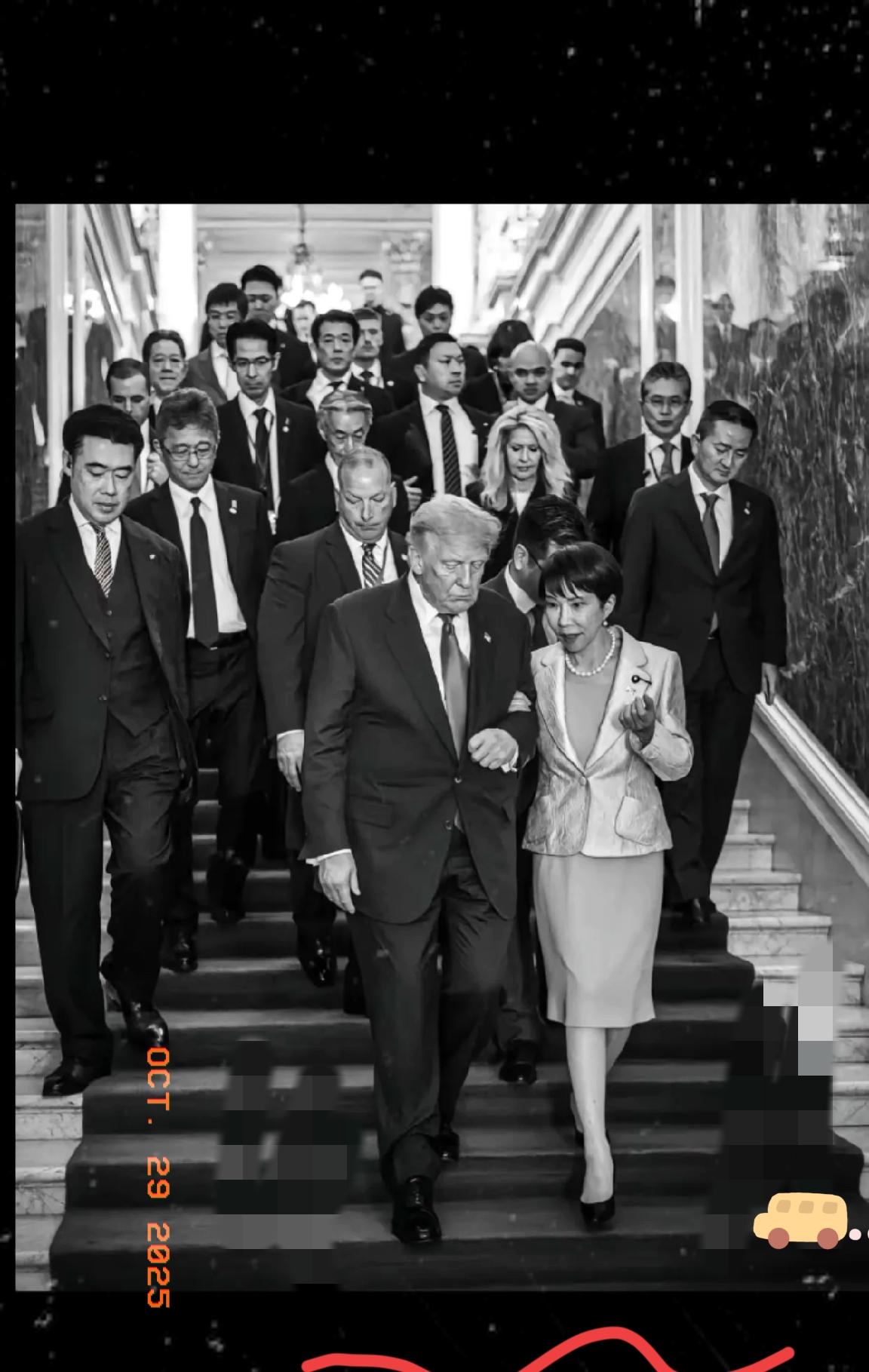 过去看到安倍晋三讨好特朗普，就是劈头盖脸的嘲讽，如今看到这个长着一副驴脸的高市早