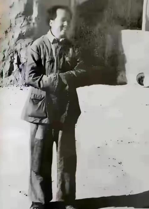 八次归零，八次重生，是毛泽东选择了新中国，还是新中国选择了毛泽东？ 1921