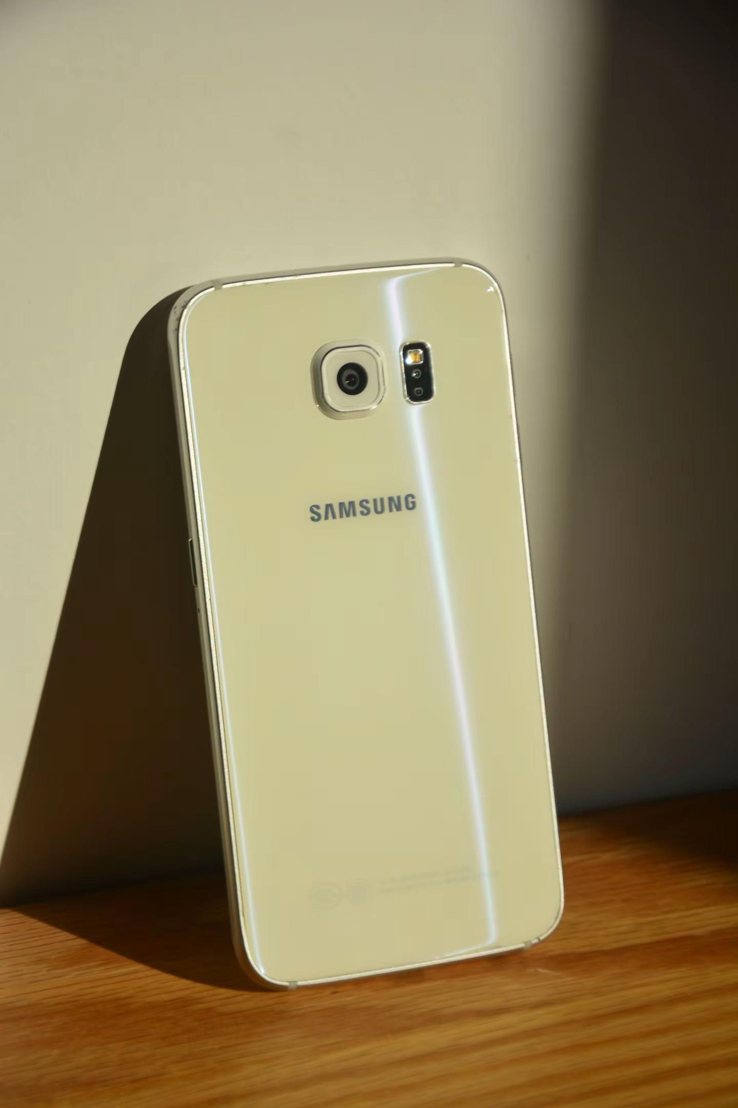 SamsungGalaxy手机设计美学三星手机三星s21