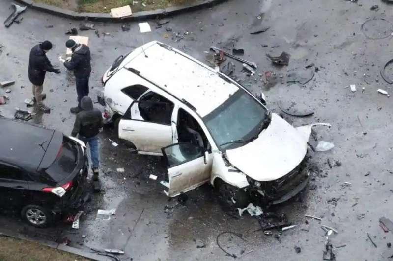 莫斯科这几天不太平，萨尔瓦洛夫中将刚刚被炸身亡两天，就在同一地点，又发生一起炸弹