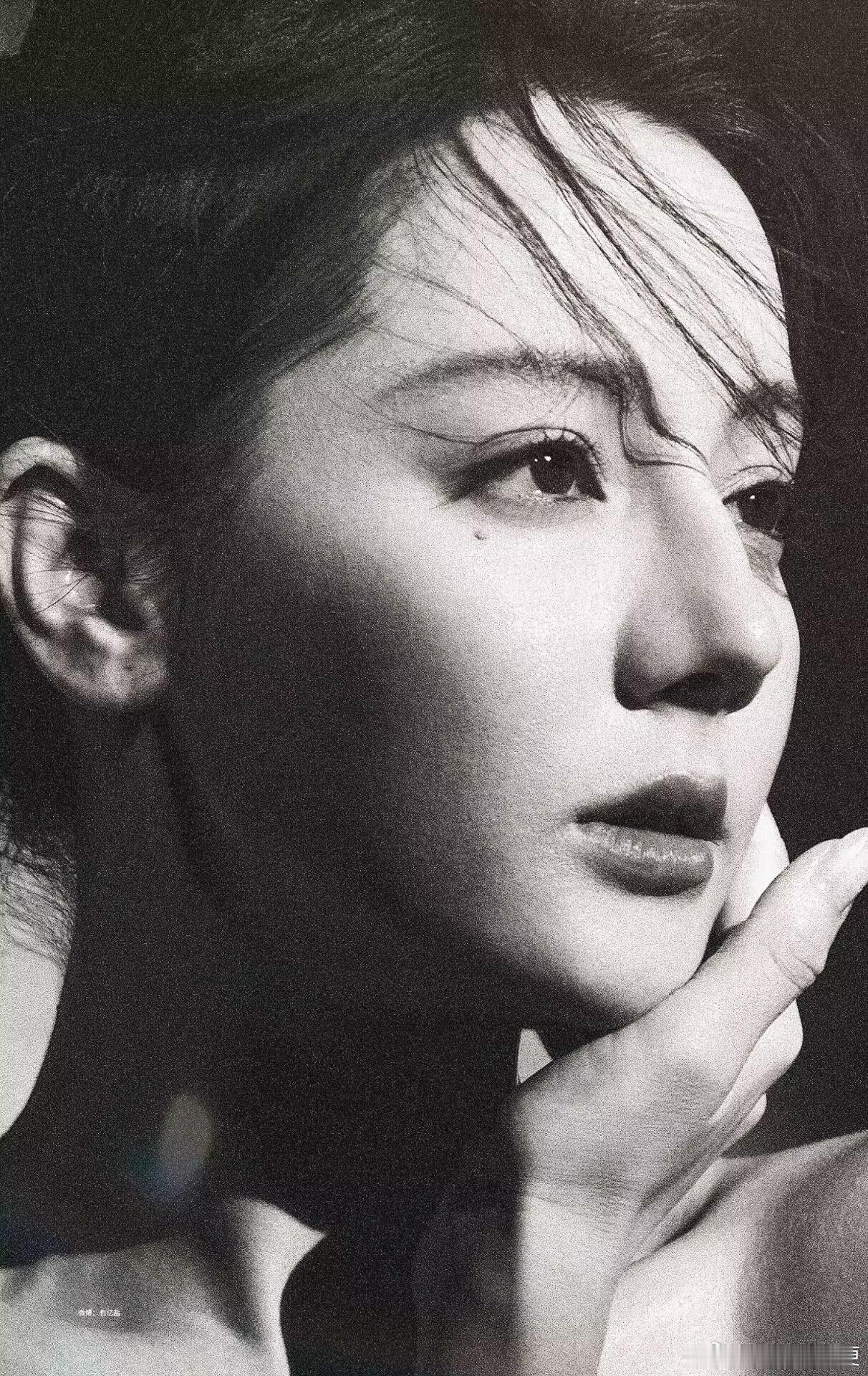 迪丽热巴VOGUE拍好了太期待了这张脸绝美啊