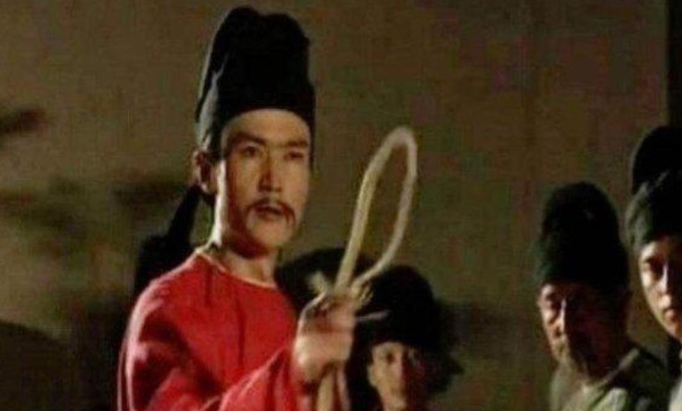 公元692年唐朝监狱里，六十二岁的狄仁杰被来俊臣用刑逼供，实在受不了就认了罪。来