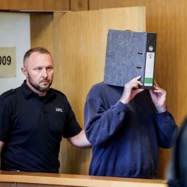 德国男护士为省夜班麻烦杀10人！被判终身监禁，15年不得假释11月5日德国