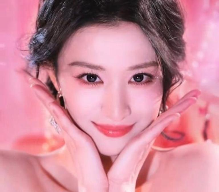 2026年1月21日是王楚然的生日，她在社交媒体上发布了一条转场视频庆生。视频