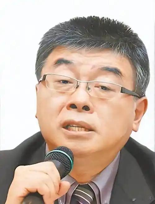 大陆网民误以为邱毅在台湾很有影响力！可真相是，邱毅2012年选立委失利，离开