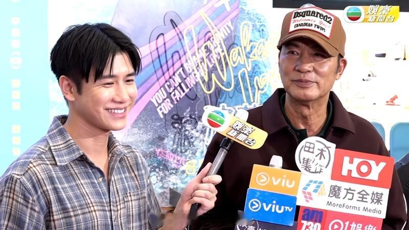 TVB主播黄浩霆访问任达华大出洋相，网民狠批零尊重：好彩华哥好品，曾三读训练班演