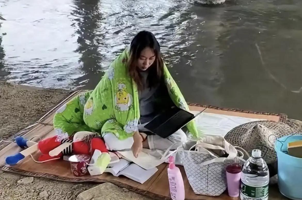 为什么街上的流浪汉大多都男的呢？难道就没有一位女性流浪汉吗？一位老警员跟我说，不