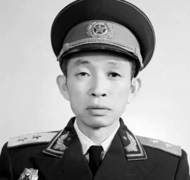 对越自卫反击战前夕王必成为何被调离昆明军区？此事和许世友之间到底有没有联系？1