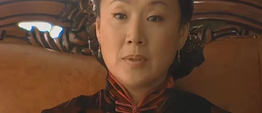 重温《金粉世家》，才算真正看懂“慈母多败儿”这五个字有多扎心——金母简直就是这句