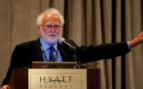 美国专家严厉发问：“究竟用什么方法才能击败中国？”哈佛大学教授查普曼，再次语出惊